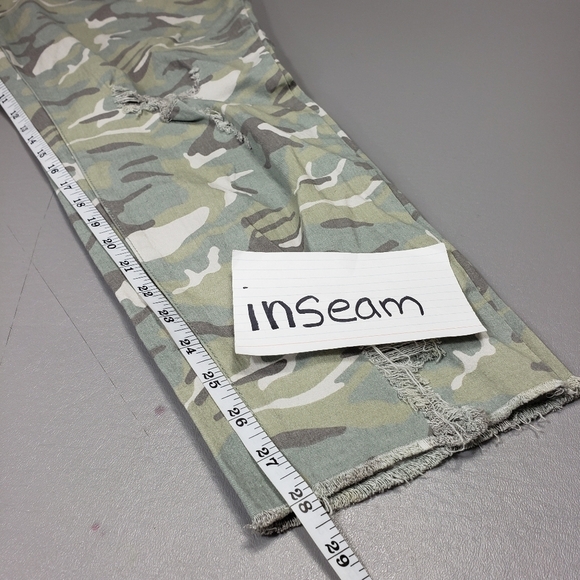 Royalty for me camo distressed raw hem jeans plus size 3X - Picture 11 of 12